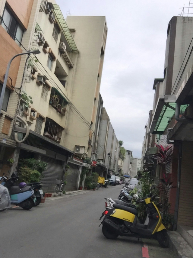 愛買兒福邊間二樓,台北市信義區永吉路